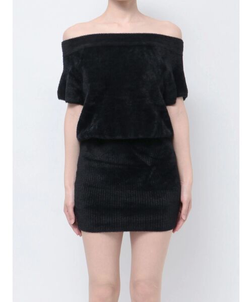 GYDA（ジェイダ）の「ブラウジングオフショルシャギーニットワンピース（ワンピース・レディース・ブラック/ベージュ/オフホワイト・FREE）」の4枚目の写真