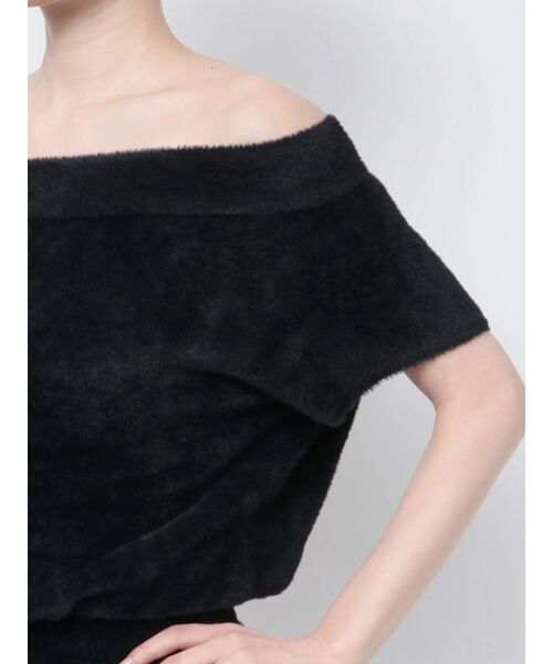 GYDA（ジェイダ）の「ブラウジングオフショルシャギーニットワンピース（ワンピース・レディース・ブラック/ベージュ/オフホワイト・FREE）」の8枚目の写真