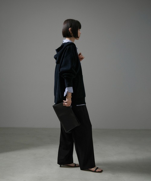 SALON adam et rope'（サロン アダム エ ロペ）の「ダブルジップフードパーカー-CreamyCotton /クリーミーコットン-（パーカー・レディース・オフホワイト/ブラック/ベージュ・FREE）」の18枚目の写真