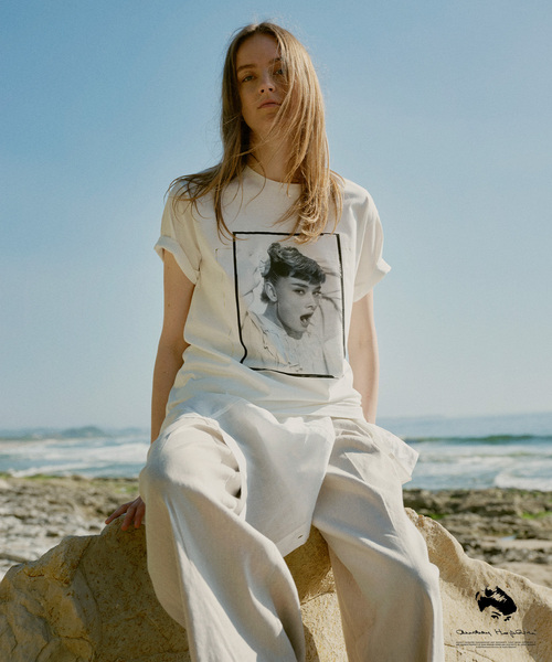 ROPE'（ロペ）の「【AUDREY HEPBURN COLLECTION BY JUN】プリントハーフスリーブ T シャツ（Tシャツ/カットソー・レディース・ホワイト系その他2/ホワイト系その他3/ホワイト系その他・FREE）」の13枚目の写真