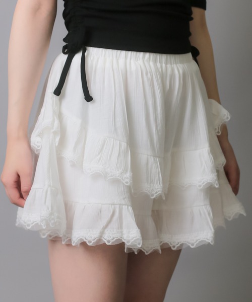 SPINNS（スピンズ）の「レースティアードミニパンツ（その他パンツ・レディース・オフホワイト・ONESIZE）」の3枚目の写真