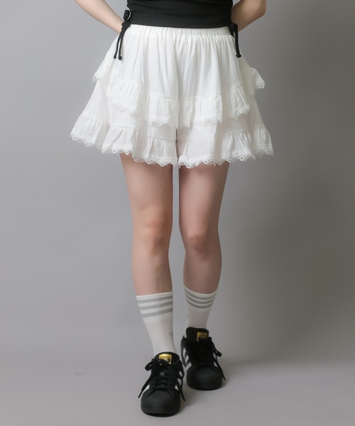 SPINNS（スピンズ）の「レースティアードミニパンツ（その他パンツ・レディース・オフホワイト・ONESIZE）」の5枚目の写真