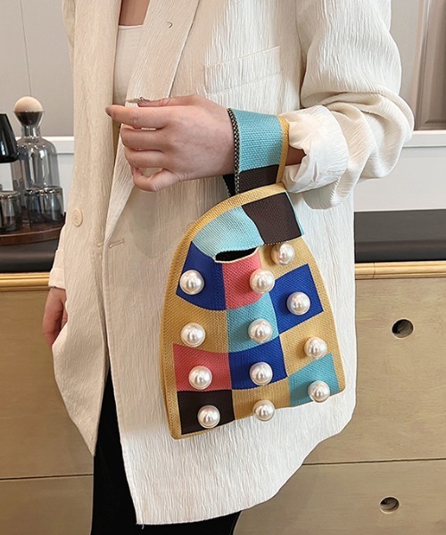 FREE STYLISTS（フリー スタイリスト）の「パール2WAY クロスボディニットハンドトートバッグ 結婚式バッグ コンビニBAG Y2K（ショルダーバッグ・レディース・グリーン/ベージュ/イエロー/ベージュ系その他・FREE）」の4枚目の写真