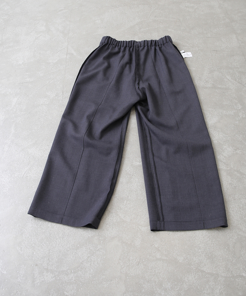 JOURNAL STANDARD LUXE（ジャーナルスタンダード　ラックス）の「TWツイル ピンタックパンツ（スラックス・レディース・チャコールグレー・SMALL/MEDIUM/LARGE）」の19枚目の写真