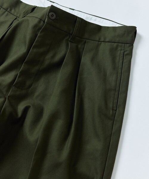 FREAK'S STORE(フリークスストア)の「限定展開 ヘビーツイル 2タック ワイドストレート スラックス(スラックス・メンズ・ブラック/オリーブ/ベージュ/ネイビー・SMALL/MEDIUM/LARGE)」の17枚目の写真