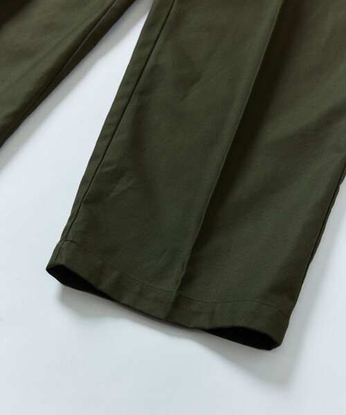 FREAK'S STORE(フリークスストア)の「限定展開 ヘビーツイル 2タック ワイドストレート スラックス(スラックス・メンズ・ブラック/オリーブ/ベージュ/ネイビー・SMALL/MEDIUM/LARGE)」の5枚目の写真