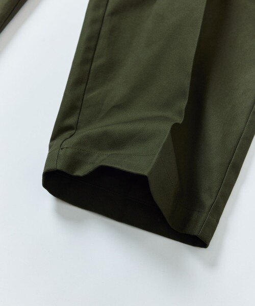 FREAK'S STORE(フリークスストア)の「限定展開 ヘビーツイル 2タック ワイドストレート スラックス(スラックス・メンズ・ブラック/オリーブ/ベージュ/ネイビー・SMALL/MEDIUM/LARGE)」の6枚目の写真