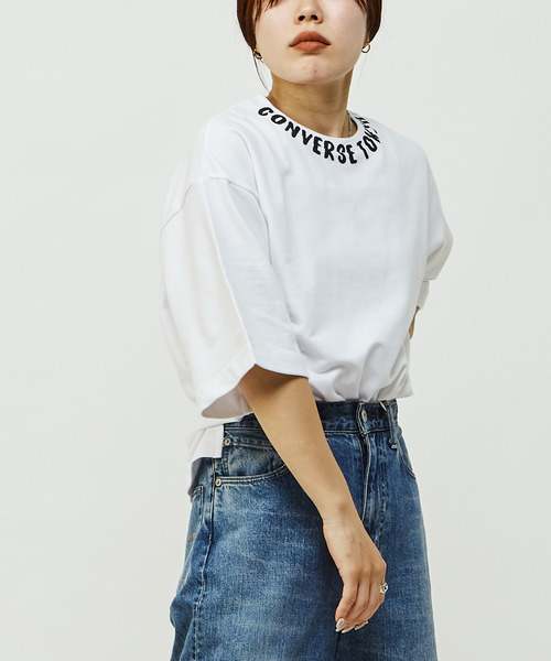 CONVERSE TOKYO（コンバーストウキョウ）の「NECK LOGO PRINT TEE（Tシャツ/カットソー・レディース・ベビーピンク/ブラック/ホワイト・FREE）」の4枚目の写真