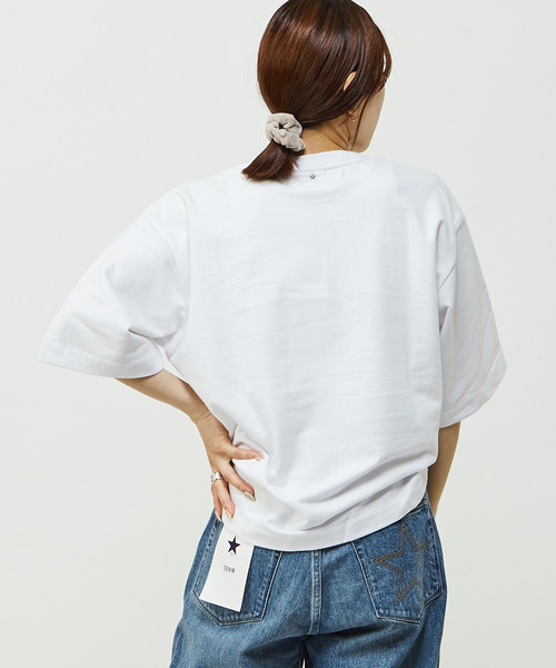 CONVERSE TOKYO（コンバーストウキョウ）の「NECK LOGO PRINT TEE（Tシャツ/カットソー・レディース・ベビーピンク/ブラック/ホワイト・FREE）」の7枚目の写真