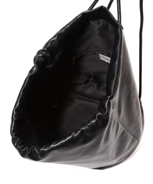 N.(N. Natural Beauty Basic)(エヌエヌナチュラルビューティーベーシック)の「◆PUボンサック(バックパック/リュック・レディース・ホワイト/ブラック・フリ-)」の17枚目の写真