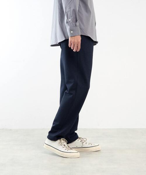 MEN'S MELROSE（メンズメルローズ）の「ファンクショナルジャージーリラックステーパードイージーパンツ（その他パンツ・メンズ・グレー系その他/ブラック/ブルー系その他・2/3/4）」の9枚目の写真