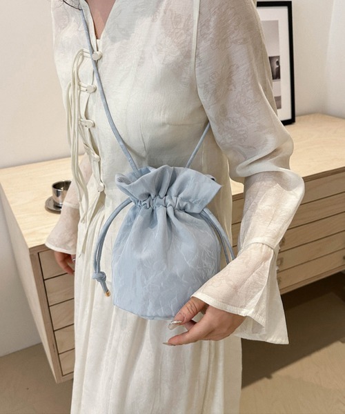 Miniministore(ミニミニストア)の「ミニショルダーバッグ 斜め掛け巾着バッグ(ショルダーバッグ・レディース・ブルー/ブラック/シルバー/アイボリー/ピンク・FREE)」の4枚目の写真