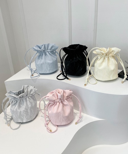 Miniministore(ミニミニストア)の「ミニショルダーバッグ 斜め掛け巾着バッグ(ショルダーバッグ・レディース・ブルー/ブラック/シルバー/アイボリー/ピンク・FREE)」の6枚目の写真