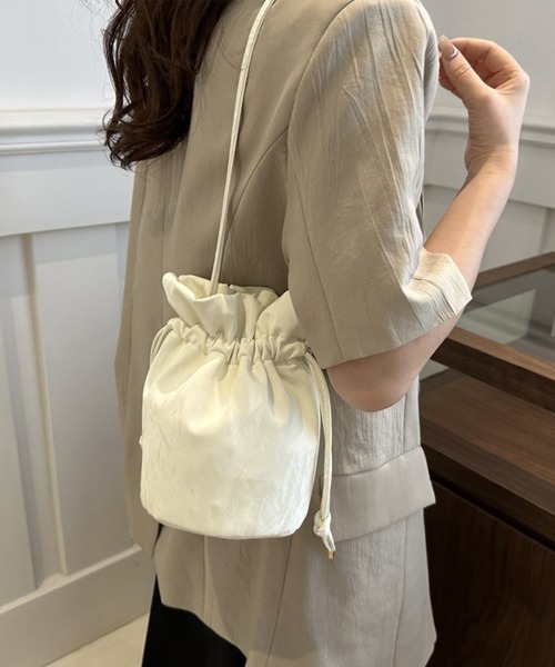 Miniministore(ミニミニストア)の「ミニショルダーバッグ 斜め掛け巾着バッグ(ショルダーバッグ・レディース・ブルー/ブラック/シルバー/アイボリー/ピンク・FREE)」の17枚目の写真
