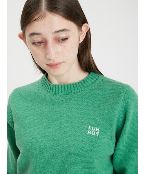 FURFUR（ファーファー）の「ロゴ刺繍クルーネックセーター