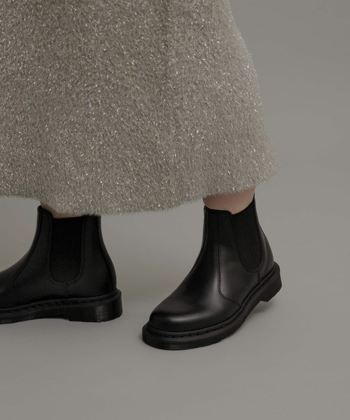 Dr. Martens(ドクターマーチン)の「Dr.Martens チェルシーブーツ(ブーツ・レディース・ブラック・5/6/4)」の2枚目の写真