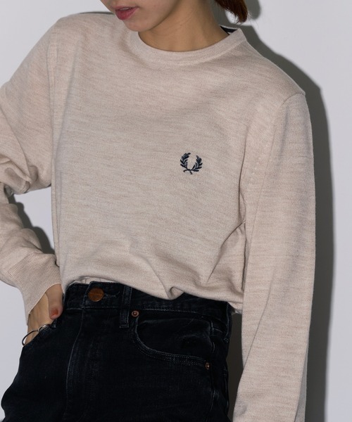 FRED PERRY(フレッドペリー)の「【FRED PERRY】CLASSIC CREW NECK JUMPER メリノウール クラシッククルーネックニット K9601(ニット/セーター・レディース・ブラック/ブラウン/ネイビー/ダークグレー/オートミール・S/M/XS/L/XL)」の5枚目の写真