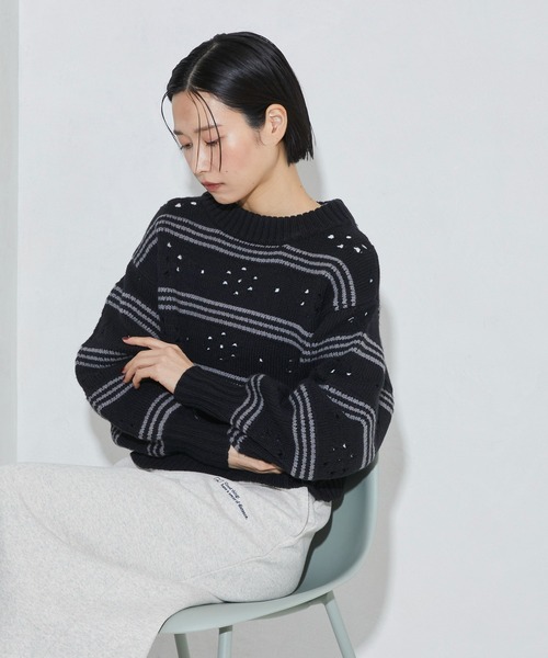 Firsthand（ファーストハンド）の「Firsthand/ファーストハンド フラワーボーダーニット（ニット/セーター・レディース・オフホワイト/チャコールグレー/ブラウン・FREE）」の2枚目の写真