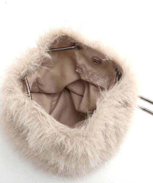 FREE'S MART(フリーズマート)の「◆ハトメチェーンバッグ(ショルダーバッグ・レディース・ブラック/ベージュ・フリ-)」の19枚目の写真