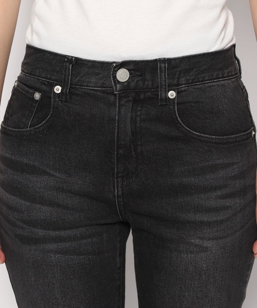 saloon（サルーン）の「SALOON(サルーン)/スリムテーパードデニムパンツ（デニムパンツ・レディース・ブラック・SMALL）」の13枚目の写真