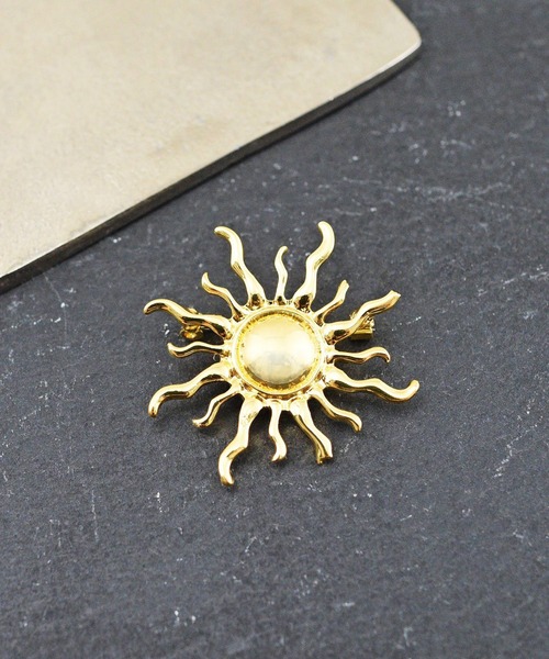セール】ソーラーメタルブローチ/太陽（ブローチ/コサージュ）｜styiro