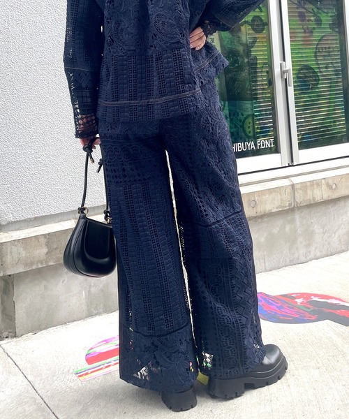 AULA AILA（アウラアイラ）の「デニムコンビネーションレースワイドパンツ（デニムパンツ・レディース・インディゴブルー/ホワイト/ブラック・0/1）」の7枚目の写真