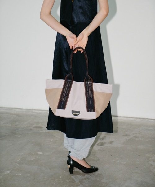 THEATRE PRODUCTS（シアタープロダクツ）の「バイカラーアウトポケットJQテープバッグ-L-（トートバッグ・レディース・ブラック/ベージュ・FREE）」の20枚目の写真