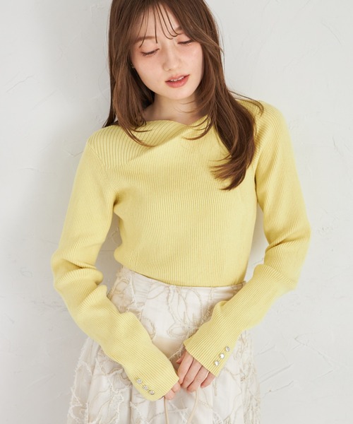 tocco closet（トッコ　クローゼット）の「【ZOZO限定】アシンメトリーネックラメニットトップス（ニット/セーター・レディース・ブラック/ブルー/イエロー/グリーン/ピンク/ネイビー/オフホワイト/アイボリー・M）」の7枚目の写真