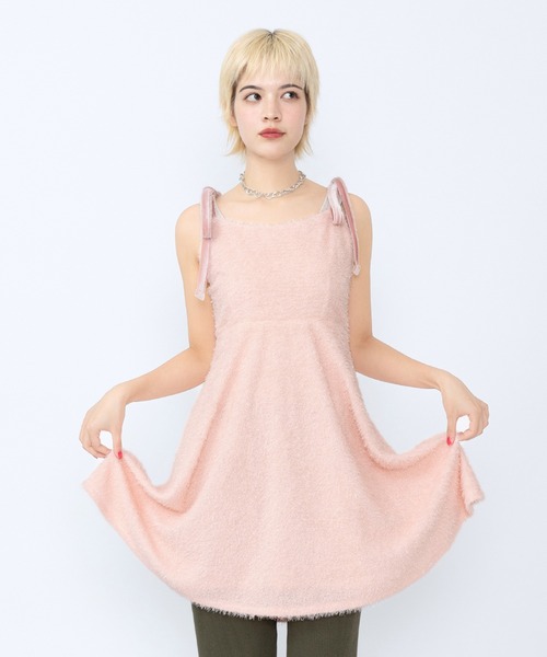 PUNYUS(プニュズ)の「ショルダーリボンキャミワンピース(ワンピース・レディース・ダークグレー/ブルー/ピンク/ブラック・3/2/1/4)」の18枚目の写真