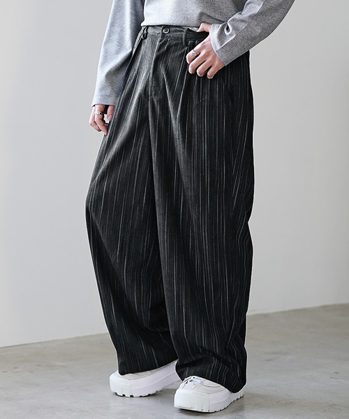 MinoriTY(マイノリティ)の「【MinoriTY】アッシュカラーソフトコーデュロイワイドストレートスウェットパンツ(スウェットパンツ・メンズ・ホワイト/ブラック・S/M/L)」の5枚目の写真