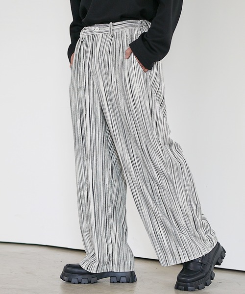 MinoriTY(マイノリティ)の「【MinoriTY】アッシュカラーソフトコーデュロイワイドストレートスウェットパンツ(スウェットパンツ・メンズ・ホワイト/ブラック・S/M/L)」の8枚目の写真