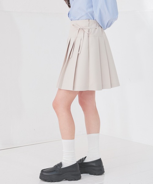 Honeys（ハニーズ）の「リボン付プリーツスカート（スカート・レディース・ライトグレー系/グレイッシュベージュ/ブラック・L/M/S/SS/LL）」の21枚目の写真