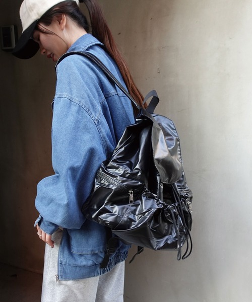 CORNERS(コーナーズ)の「メタリックリュックサック(バックパック/リュック・レディース・ホワイト/シルバー/ブラック・FREE)」の11枚目の写真