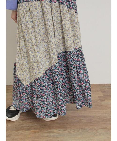 Samansa Mos2（サマンサ モスモス）の「花柄パッチワークティアードスカート（スカート・レディース・ネイビー/ブルー/イエロー・F）」の8枚目の写真