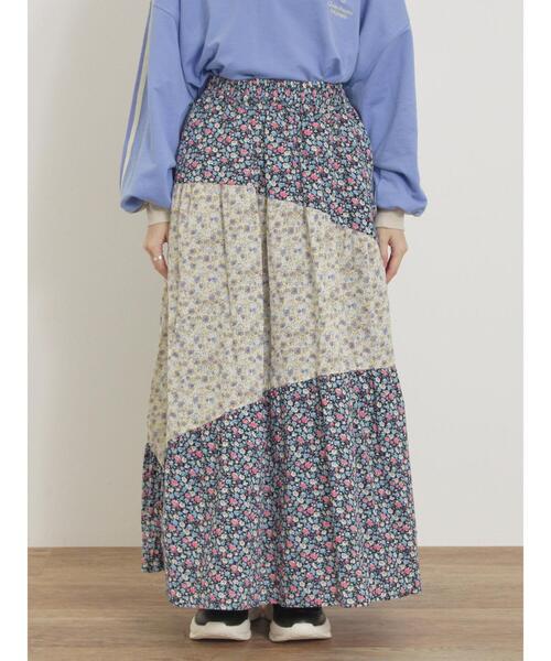 Samansa Mos2（サマンサ モスモス）の「花柄パッチワークティアードスカート（スカート・レディース・ネイビー/ブルー/イエロー・F）」の13枚目の写真