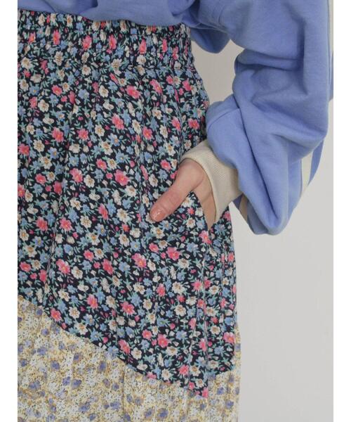 Samansa Mos2（サマンサ モスモス）の「花柄パッチワークティアードスカート（スカート・レディース・ネイビー/ブルー/イエロー・F）」の17枚目の写真