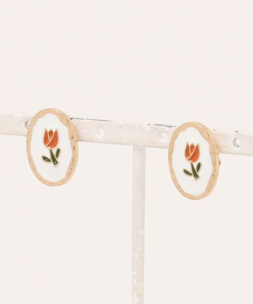 Fun & Daily(ファンアンドデイリー)の「F&D : フラワーフレームイヤリング(イヤリング・レディース・ホワイト/グリーン・FREE)」の1枚目の写真