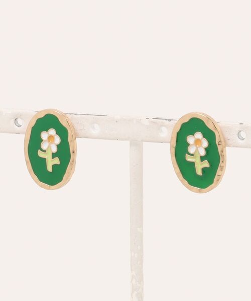 Fun & Daily(ファンアンドデイリー)の「F&D : フラワーフレームイヤリング(イヤリング・レディース・ホワイト/グリーン・FREE)」の2枚目の写真