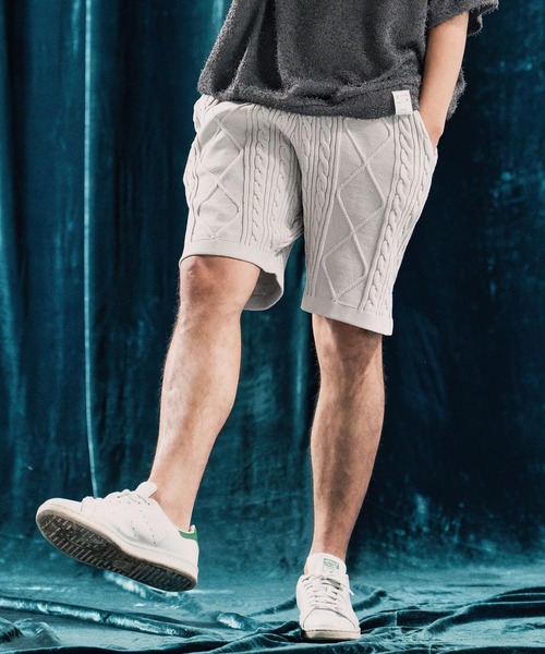 ANGENEHM（アンゲネーム）の「mp13333-Airy yarn cable stitch shorts ニットショートパンツ（その他パンツ・メンズ・ブラック/グレイッシュベージュ/キナリ/サックスブルー系・S/M/L）」の13枚目の写真