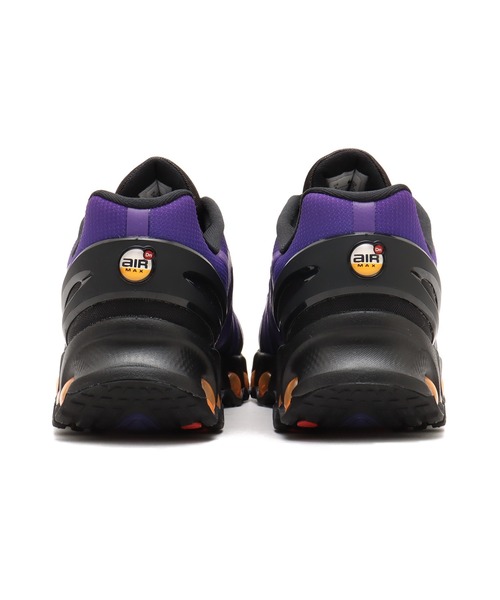 NIKE（ナイキ）の「NIKE AIR MAX DN8 / ナイキ エア マックス DN8 【SP】（スニーカー・メンズ・ブラック・26.5cm/27.5cm/28.5cm/26.0cm/27.0cm/28.0cm/29.0cm/25.5cm/24.0cm/24.5cm/25.0cm/30.0cm）」の3枚目の写真
