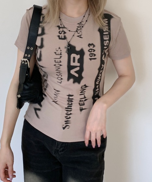 lilful（リルフル）の「グランジ グラフィックロゴコンパクトリブTシャツ（Tシャツ/カットソー・レディース・ベージュ・M/L）」の16枚目の写真