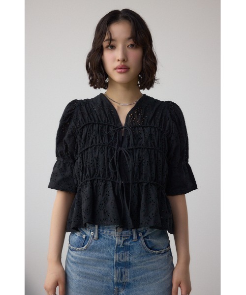 AZUL by moussy（アズールバイマウジー）の「コットンレースパフショルダーブラウス（シャツ/ブラウス・レディース・アイボリー/ブラック/ライム・FREE）」の12枚目の写真