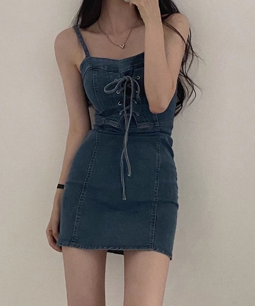 Mejoul（メジュール）の「ストレッチデニムレースアップリボンキャミミニワンピース（ワンピース・レディース・ブルー/ブラック・F）」の11枚目の写真