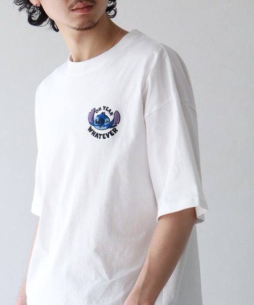 Disney(ディズニー)の「【Disney /ディズニー】アートワークデザイン ミニサガラ刺繍 半袖 ワンポイントTシャツ(Tシャツ/カットソー・メンズ・オレンジ/ブラック系1/オフホワイト/ブラック/ブルーグレー/ホワイト系1・LL/M/L)」の2枚目の写真