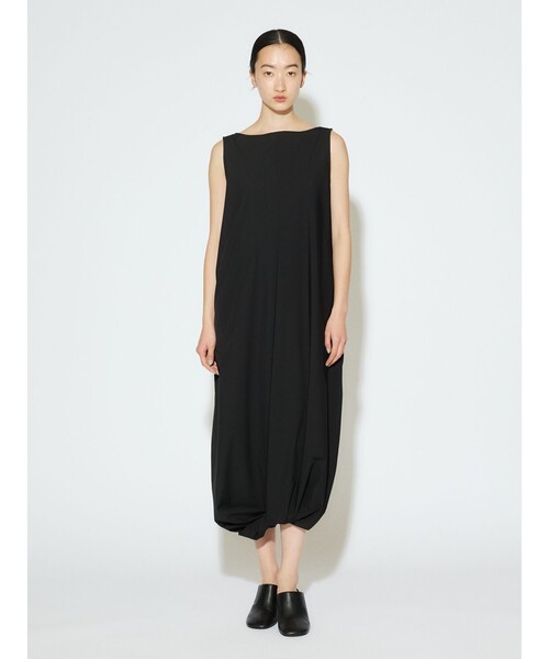 MIDIUMISOLID(ミディウミソリッド)の「MIDIUMISOLID for Ladies ノースリーブツイストヘムワンピース(ワンピース・レディース・カーキ/ブラック・FREE)」の7枚目の写真