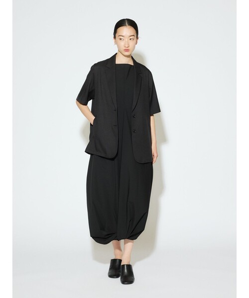 MIDIUMISOLID(ミディウミソリッド)の「MIDIUMISOLID for Ladies ノースリーブツイストヘムワンピース(ワンピース・レディース・カーキ/ブラック・FREE)」の11枚目の写真