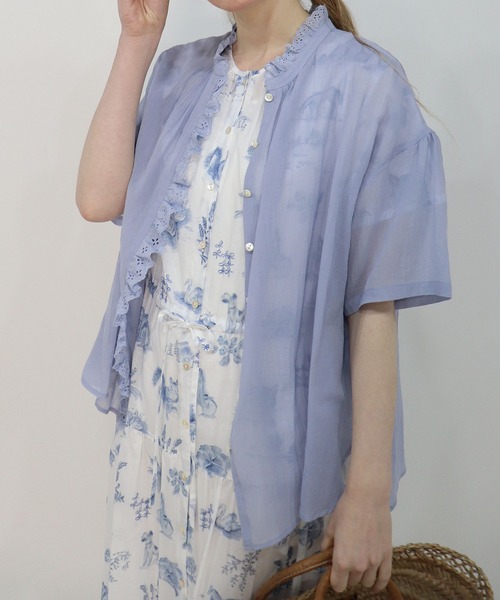 haupia(ハウピア)の「ゆらゆら水の中へ【ブラウス】(シャツ/ブラウス・レディース・ブラック/サックスブルー/オフホワイト/ストライプ・MEDIUM)」の3枚目の写真
