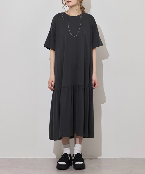 atONE(アットワン)の「裾ティアードワンピース(ワンピース・レディース・ブラック/モカ/チャコール・LL~3L/4L~5L/M-L)」の13枚目の写真