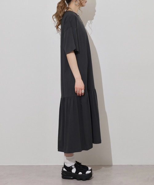 atONE(アットワン)の「裾ティアードワンピース(ワンピース・レディース・ブラック/モカ/チャコール・LL~3L/4L~5L/M-L)」の14枚目の写真