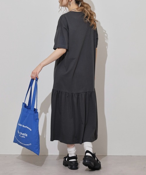 atONE(アットワン)の「裾ティアードワンピース(ワンピース・レディース・ブラック/モカ/チャコール・LL~3L/4L~5L/M-L)」の9枚目の写真